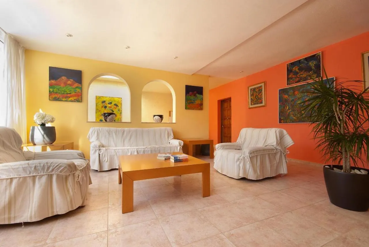 דירות Cala de Sant Vicenc Pinos Altos 05